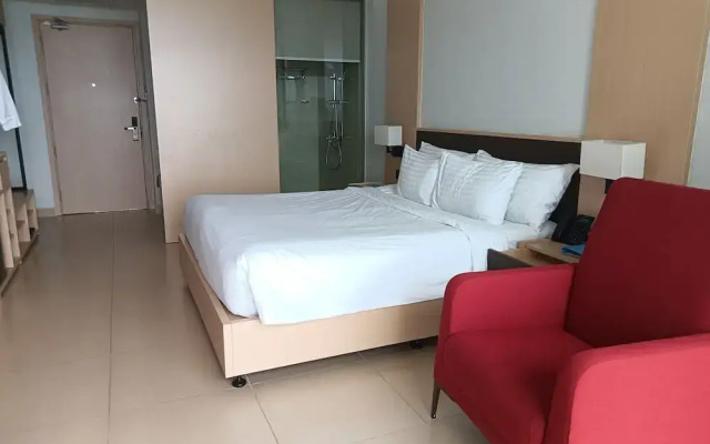 Oceanview The Arena Cam Ranh Apartment
