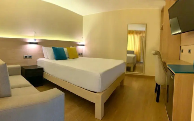 Acuario Hotel & Suites