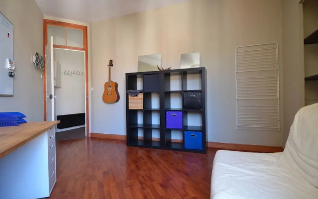 Apartment 5 Persons In Acropolis District In Nice