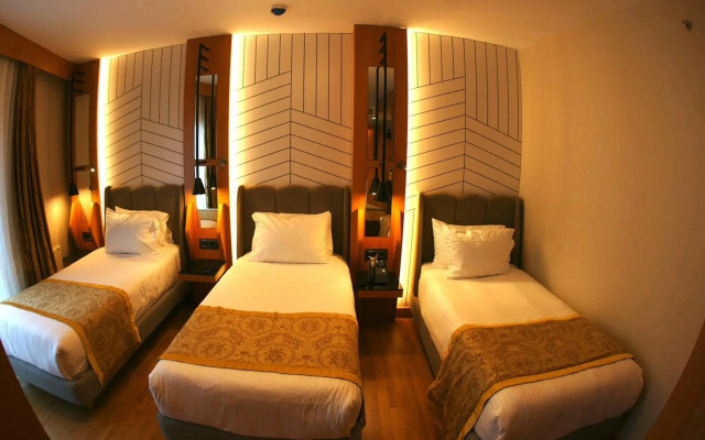 Maywood Hotel
