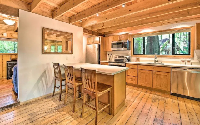 Three Enchanting Riverfront Cabins: Hot Tub Access