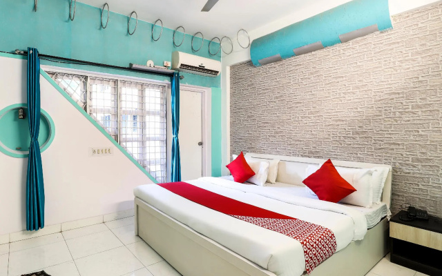 OYO 60626 Dumas Homestays