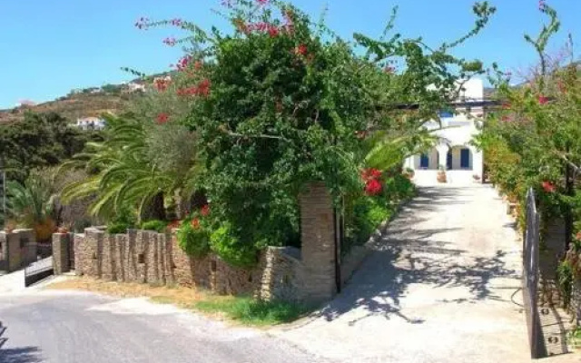 Studios Villa Lontorfou