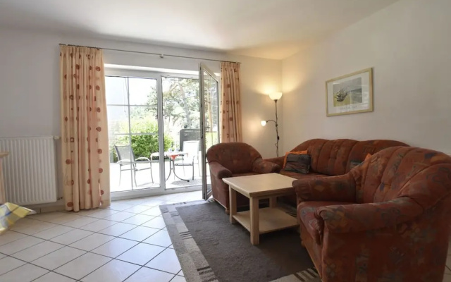 Spacious Apartment with Terrace in Dierhagen