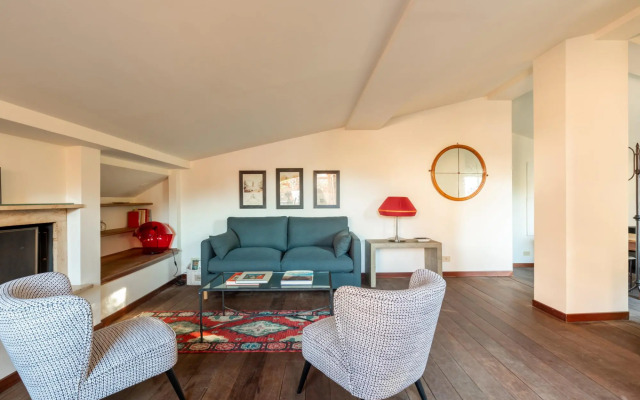 Trastevere Romantic Terraced Apartment