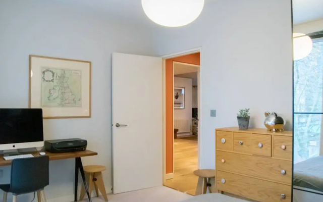 Artistic 1 Bedroom Flat in Central London