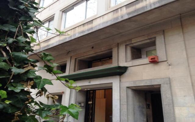 Отель AinB B&B Eixample-Muntaner Испания, Барселона - 4 отзыва об отеле, цены и фото номеров - забронировать отель AinB B&B Eixample-Muntaner онлайн вид на фасад