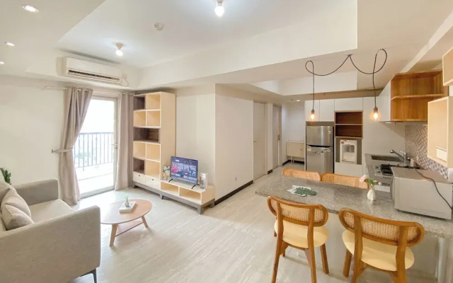 Stunning And Comfortable 2Br At The Wave Kuningan Apartment