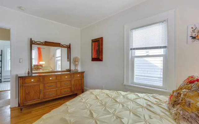 Walk to Hudson River Waterfront: Newburgh Home