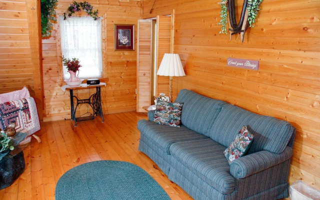 MAJESTIC OAKS - 3 Br Cabin