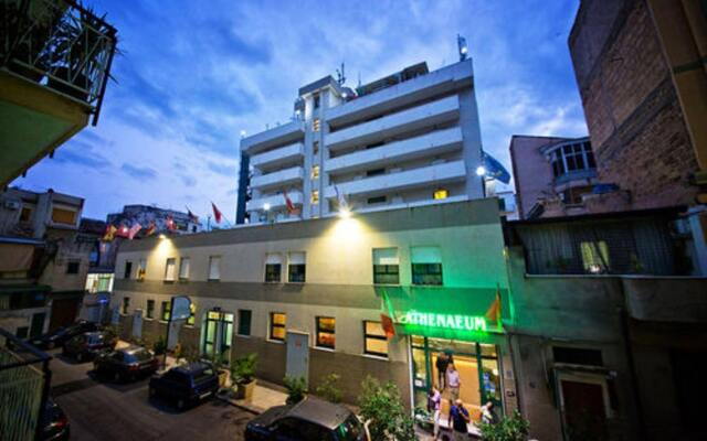 Отель Albergo Athenaeum Италия, Палермо - 3 отзыва об отеле, цены и фото номеров - забронировать отель Albergo Athenaeum онлайн вид на фасад