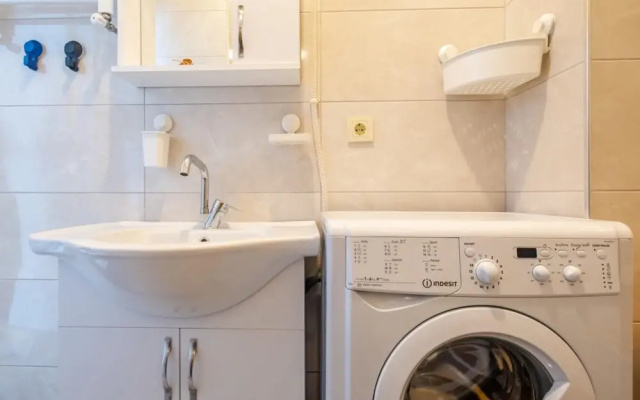 Pleasant Flat Close to Metro Station in Maltepe