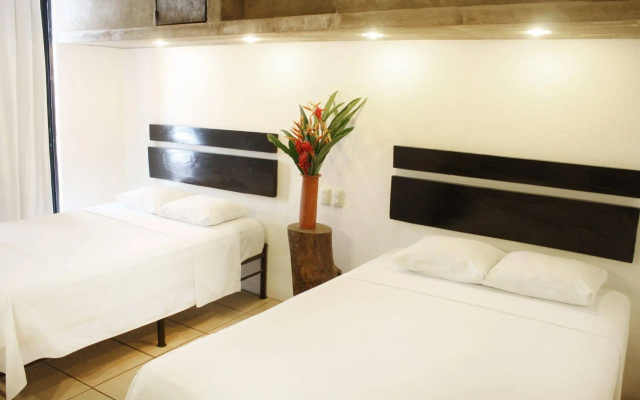 Hotel Maya Rue