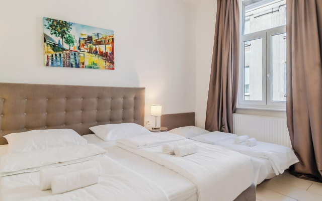 Flowers Premium Apartments & Rooms