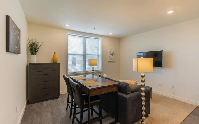 Pine Suite - 309