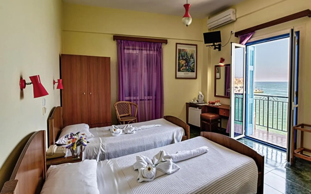 Lucia Hotel