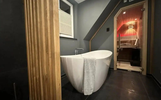 Eiderhuus Modern Retreat