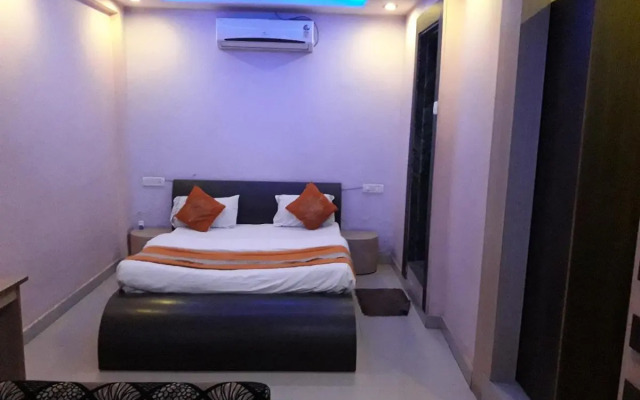 Hotel Adarsh Palace