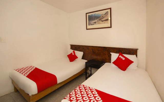 Hotel El Meson De La Luna
