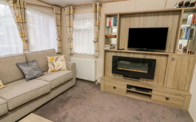 12A Borwick Lakes