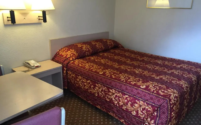 Hilltop Inn Suites
