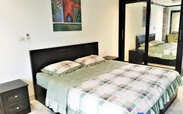 Sea view studio apartment Jomtien beach condominium A3