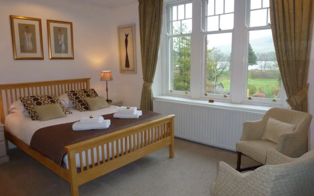 Lakeside Country Guest House