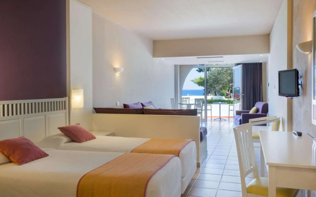 Porto Angeli Beach Resort – All Inclusive