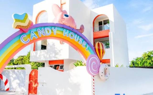 CANDY HOUSE | 5BR/6BAl Slides | Pool, KTV