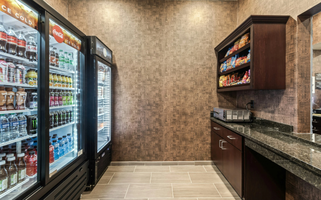 Cobblestone Hotel & Suites - Cullman