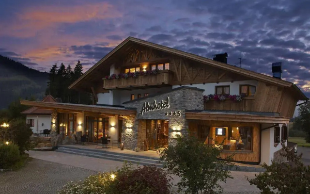 Almhotel Told