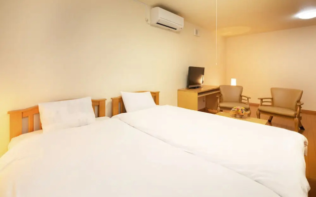 Lodging Hamanas II