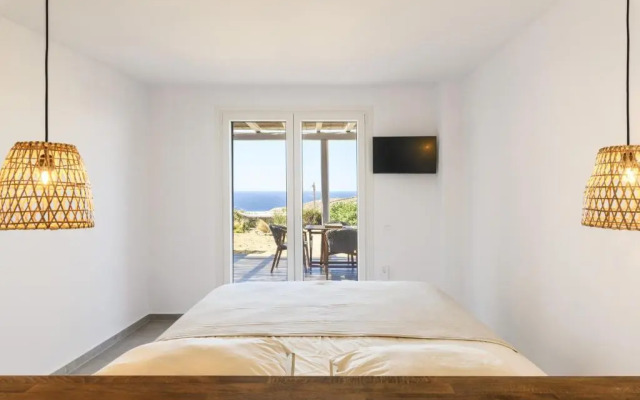 Mesmerising Sea View Lia Residence