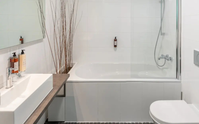 VN3 Terraces Suites by Adrez Living