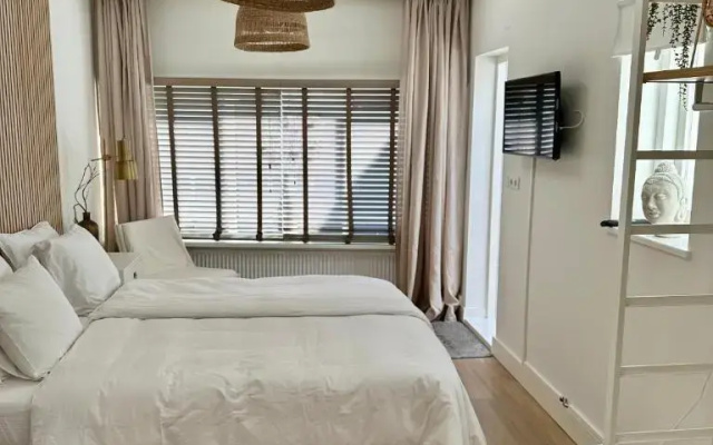 Oranje Nassau aan Zee Studio