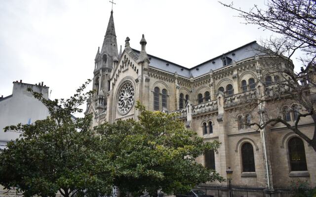 Отель Pied-à-terre Near Ménilmontant & Père Lachaise Париж вид на фасад