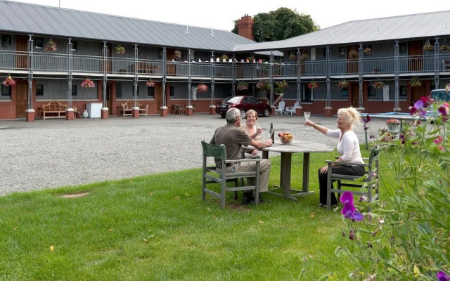 Country Glen Lodge