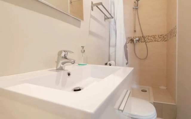 Charming Studio for 2 near the Metro by GuestReady