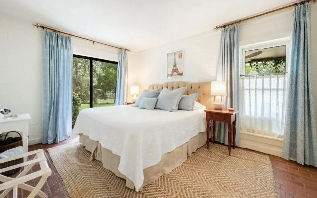 Sunny Pointe 4 Bedroom Home