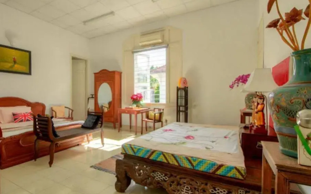 French Villa In Saigon Centre