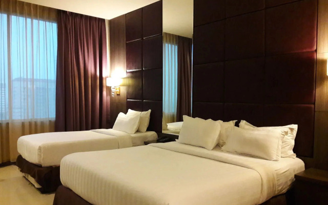 Grand Paragon