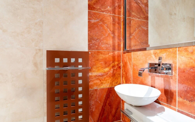 Spacious Pimlico Apartment
