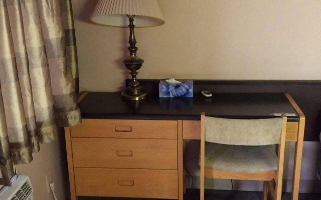 Parkwood Motor Inn