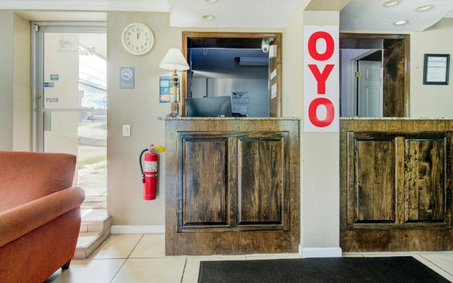 OYO Hotel Douglas GA US-441