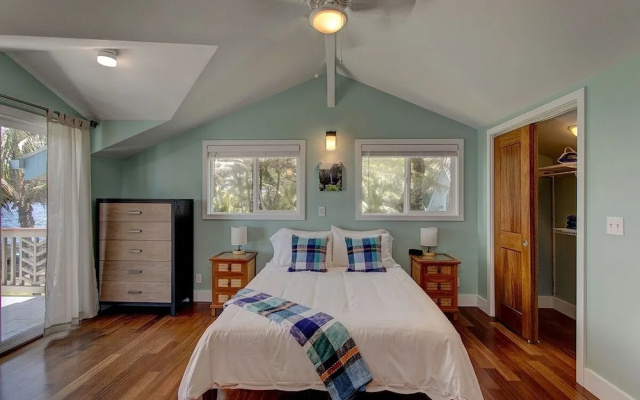 Paradise Ocean View 2 Bedroom Home by RedAwning