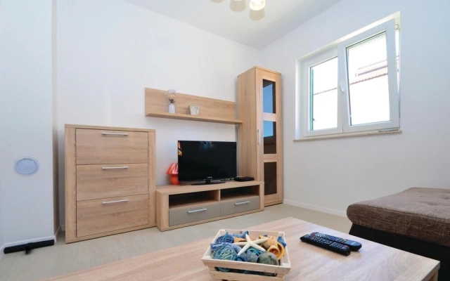 Beautiful Home in Privlaka With Wifi and 2 Bedrooms