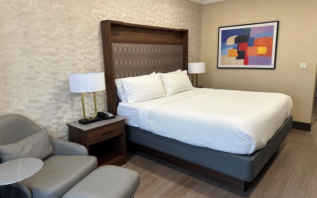 Holiday Inn Plainview-Long Island by IHG