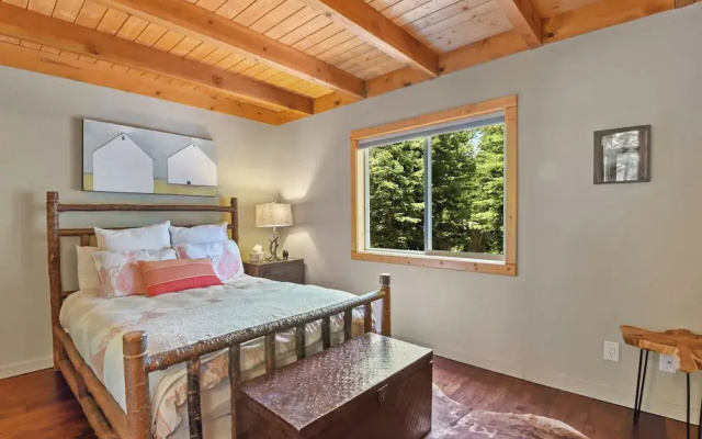 Luxury Tahoe Chalet Minutes to Dining