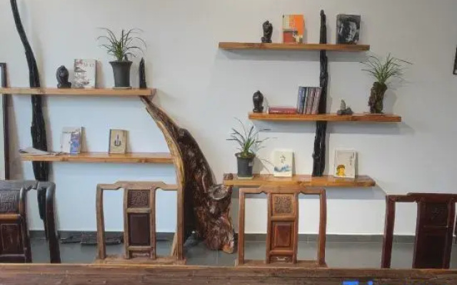 Liyuan Homestay (Taohua Tan)