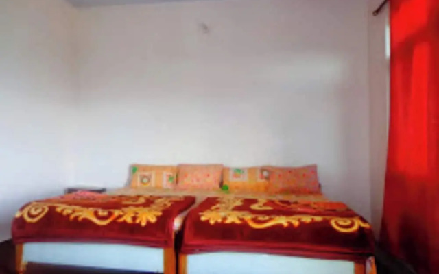 Goroomgo Snow View Guest House Kausani